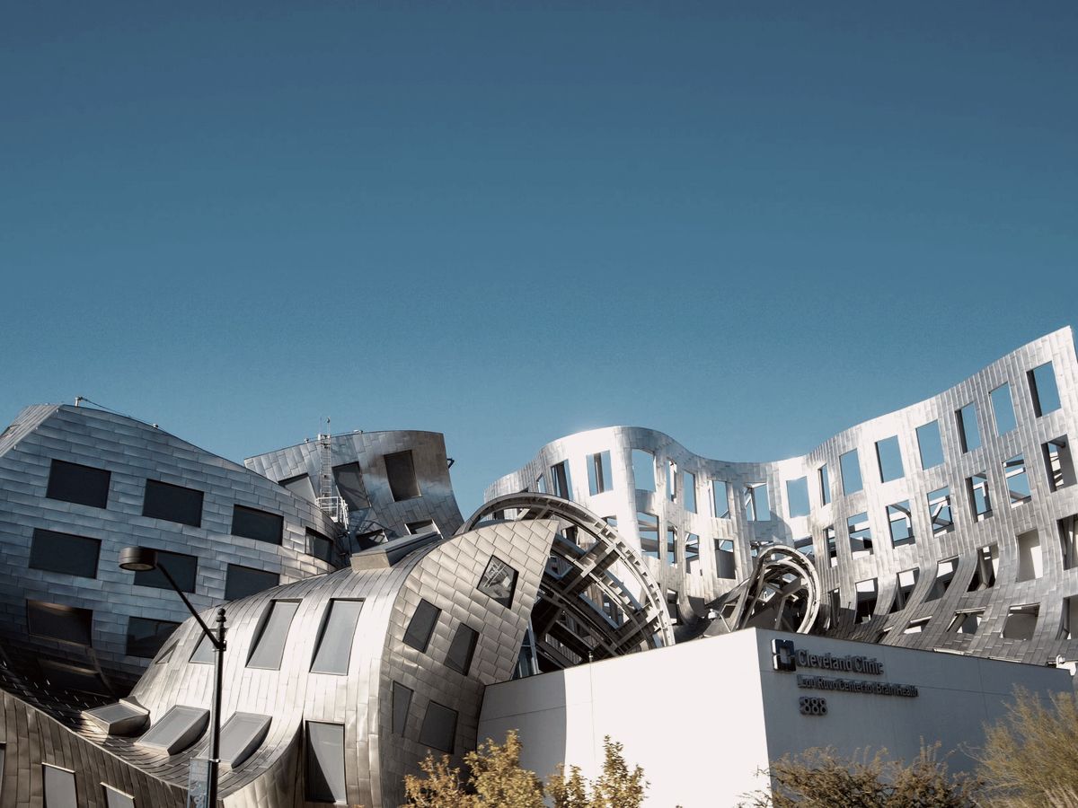 The curved steel building of the Cleveland Clinic Lou Ruvo Center for Brain Health